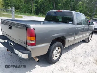 2000 Chevrolet Silverado 1500 LS with VIN 2GCEC19T4Y1269344, listed as a IAAI auction lot 42167334 with 294,781 mi miles. Bid and sale history available at carsss.com. Image 4.