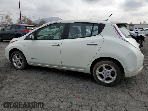 2011 Nissan LEAF SL with VIN JN1AZ0CP1BT003531, listed as a Copart auction lot 45995125 with 32,001 mi miles and Clean Title. Bid and sale history available at carsss.com. Image 2.