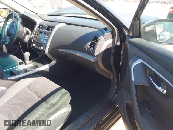 2015 Nissan Altima 2.5 S with VIN 1N4AL3AP3FC191984, listed as a IAAI auction lot 42017225 with 103,086 mi miles. Bid and sale history available at carsss.com. Image 5.