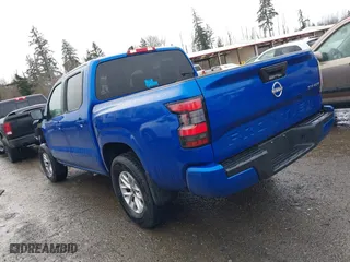 2024 Nissan Frontier PRO-4X with VIN 1N6ED1EK7RN642335, listed as a IAAI auction lot 41587972 with 3,076 mi miles. Bid and sale history available at carsss.com. Image 3.