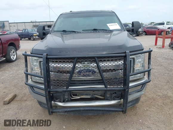 2017 Ford Super Duty F-250 SRW Lariat with VIN 1FT7W2BT0HEF27194, listed as a IAAI auction lot 42061350 with 206,679 mi miles. Bid and sale history available at carsss.com. Image 12.