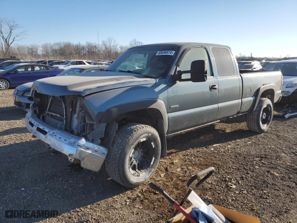 2007 Chevrolet Silverado 2500HD Classic LT1 with VIN 1GCHK29D07E118819, listed as a Copart auction lot 80696874 with 233,020 mi miles and Salvage Title. Bid and sale history available at carsss.com. Image 1.