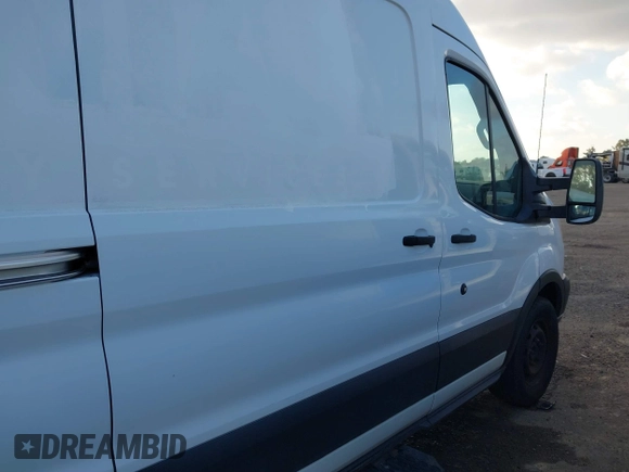 2019 Ford Transit with VIN 1FTYE2CM3KKA07286, listed as a IAAI auction lot 40514524 with 141,215 mi miles. Bid and sale history available at carsss.com. Image 19.