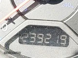 2003 Honda Civic LX z VIN 2HGES16503H605842, wystawiony jako IAAI lot #42045964 z przebiegiem 239 219 mil mil oraz . Historia ofert i sprzedaży dostępna na DreamBid. Obrazek 15.