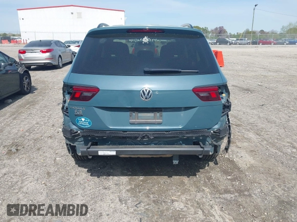 2019 Volkswagen Tiguan S с VIN 3VV1B7AX2KM131063, выставлен на аукционе IAAI как лот 41937501 с пробегом 59 402 миль миль и . История ставок и продаж доступна на DreamBid. Изображение 17.