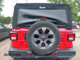 2018 Jeep Wrangler Unlimited Sahara z VIN 1C4HJXEG4JW316496, wystawiony jako IAAI lot #42437607 z przebiegiem 46 861 mil mil oraz . Historia ofert i sprzedaży dostępna na DreamBid. Obrazek 6.
