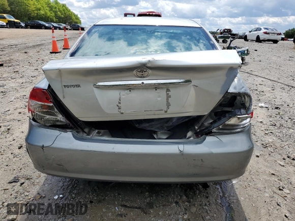 2004 Toyota Camry LE z VIN 4T1BE32K24U854346, wystawiony jako Copart lot #52708755 z przebiegiem 201 385 mil mil oraz Szkoda całkowita • Salvage title. Historia ofert i sprzedaży dostępna na DreamBid. Obrazek 6.