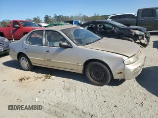 1996 Nissan Altima XE z VIN 1N4BU31D5TC104895, wystawiony jako Copart lot #77043684 z przebiegiem 133 113 mil mil oraz Szkoda całkowita • Salvage title. Historia ofert i sprzedaży dostępna na DreamBid. Obrazek 4.