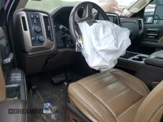 2017 GMC Sierra 2500HD Denali z VIN 1GT12UEG4HF127967, wystawiony jako Copart lot #51812665 z przebiegiem Nie podano mil oraz Szkody całkowita. Historia ofert i sprzedaży dostępna na DreamBid. Obrazek 8.