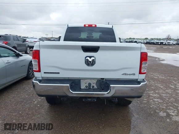2024 Ram 2500 Big Horn with VIN 3C6UR5DL1RG233118, listed as a IAAI auction lot 42635680 with 46,755 mi miles and . Bid and sale history available at DreamBid. Image 16.