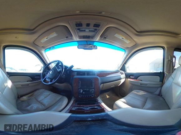 2008 Chevrolet Suburban LTZ z VIN 1GNFC160X8R173120, wystawiony jako IAAI lot #41422800 z przebiegiem 240 167 mil mil oraz . Historia ofert i sprzedaży dostępna na DreamBid. Obrazek 18.