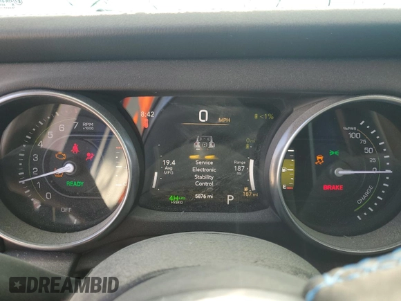 2022 Jeep Wrangler Unlimited Rubicon with VIN 1C4JJXR63NW206144, listed as a Copart auction lot 47234895 with 5,876 mi miles and Salvage title. Bid and sale history available at DreamBid. Image 9.