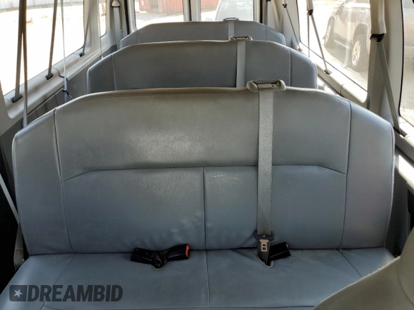 2012 Ford Econoline Passenger XL with VIN 1FBSS3BL4CDB12278, listed as a Copart auction lot 54021105 with 118,488 mi miles and Clean Title. Bid and sale history available at DreamBid. Image 10.