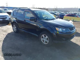 2007 Mitsubishi Outlander LS z VIN JA4MT31X57Z005992, wystawiony jako IAAI lot #41856547 z przebiegiem 111 907 mil mil oraz . Historia ofert i sprzedaży dostępna na DreamBid. Obrazek 1.
