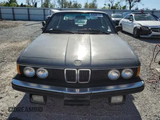 1985 BMW 7 Series 735i с VIN WBAFH8402F0638431, выставлен на аукционе Copart как лот 82026114 с пробегом 98 137 миль миль и Списание • Salvage title. История ставок и продаж доступна на DreamBid. Изображение 5.