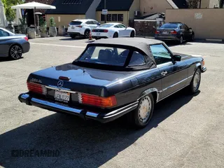 1988 Mercedes-Benz 560 560SL with VIN WDBBA48D1JA077345, listed as a Copart auction lot 79681234 with 87,690 mi miles and Clean Title. Bid and sale history available at carsss.com. Image 4.