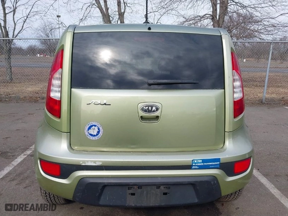 2012 Kia Soul + with VIN KNDJT2A67C7464070, listed as a IAAI auction lot 41709808 with 73,138 mi miles. Bid and sale history available at carsss.com. Image 16.