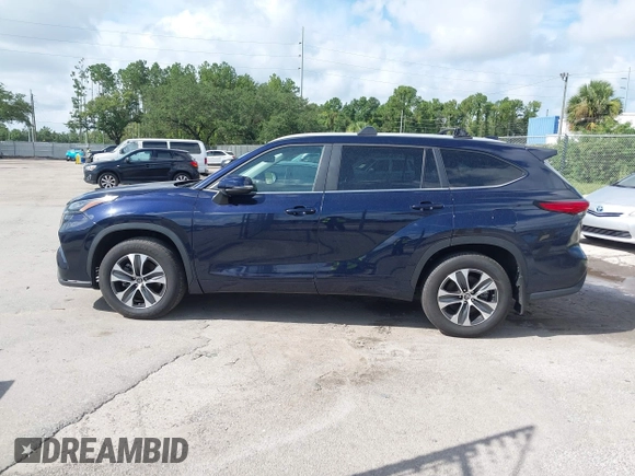 2023 Toyota Highlander L with VIN 5TDKDRBH5PS039744, listed as a IAAI auction lot 42776603 with 15,840 mi miles and . Bid and sale history available at DreamBid. Image 14.