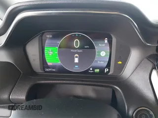 2023 Chevrolet Bolt EV 1LT z VIN 1G1FW6S0XP4150010, wystawiony jako IAAI lot #42256426 z przebiegiem 26 397 mil mil oraz . Historia ofert i sprzedaży dostępna na DreamBid. Obrazek 7.