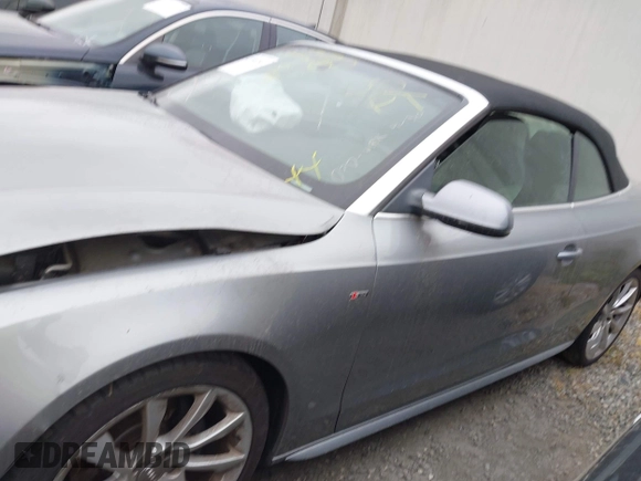 2015 Audi A5 Premium Plus z VIN WAUMFAFH6FN006946, wystawiony jako IAAI lot #42188356 z przebiegiem 147 402 mil mil oraz . Historia ofert i sprzedaży dostępna na DreamBid. Obrazek 15.