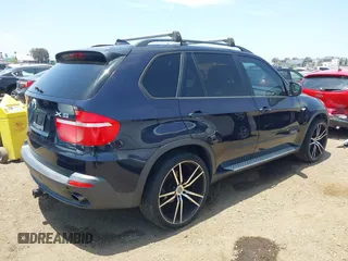 2010 BMW X5 35d z VIN 5UXFF0C5XALT84450, wystawiony jako IAAI lot #42401858 z przebiegiem 189 162 mil mil oraz . Historia ofert i sprzedaży dostępna na DreamBid. Obrazek 4.