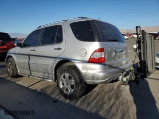 2005 Mercedes-Benz M-Class 3.7L with VIN 4JGAB57E05A522038, listed as a Copart auction lot 86013784 with 167,256 mi miles and Salvage Title. Bid and sale history available at carsss.com. Image 2.