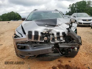 2016 Jeep Cherokee Trailhawk with VIN 1C4PJMBS4GW236966, listed as a Copart auction lot 63190565 with 101,017 mi miles and Salvage title. Bid and sale history available at DreamBid. Image 5.