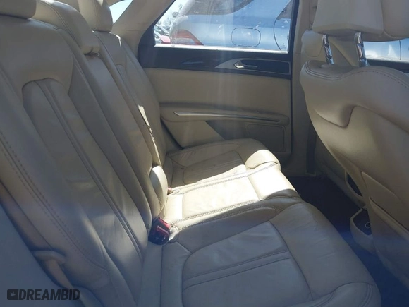 2014 Lincoln MKZ with VIN 3LN6L2J98ER823868, listed as a IAAI auction lot 41639946 with NaN miles. Bid and sale history available at carsss.com. Image 8.