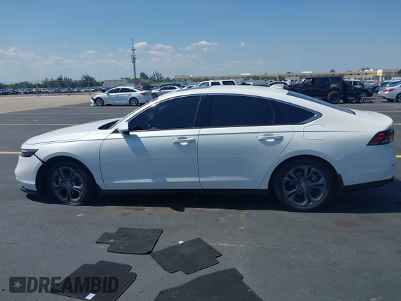 2024 Honda Accord EX-L with VIN 1HGCY2F68RA052031, listed as a IAAI auction lot 42279362 with 15,322 mi miles and . Bid and sale history available at DreamBid. Image 14.