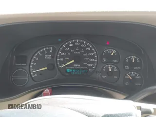 2001 Chevrolet Silverado 1500 LS with VIN 2GCEC19V111272435, listed as a IAAI auction lot 42040260 with 184,968 mi miles. Bid and sale history available at carsss.com. Image 7.