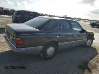 1991 Mercedes-Benz 300 с VIN WDBEB28D0MB487342, выставлен на аукционе Copart как лот 77837294 с пробегом 319 175 миль миль и Списание • Salvage title. История ставок и продаж доступна на DreamBid. Изображение 3.