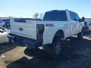 2017 Ford F-250 Lariat z VIN 1FT7W2BT4HED25460, wystawiony jako IAAI lot #41639705 z przebiegiem 178 349 mil mil oraz . Historia ofert i sprzedaży dostępna na DreamBid. Obrazek 4.