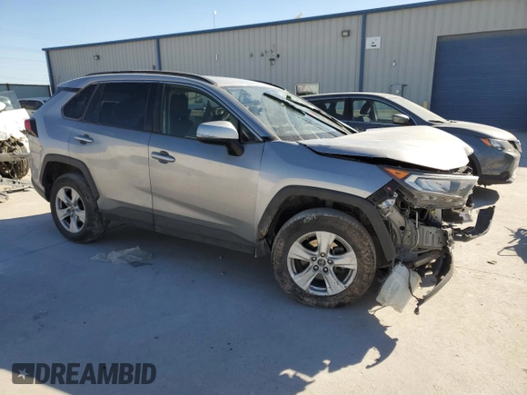 2019 Toyota RAV4 XLE with VIN JTMW1RFV5KD003972, listed as a Copart auction lot 49154825 with 0 mi miles and Salvage Title. Bid and sale history available at carsss.com. Image 4.