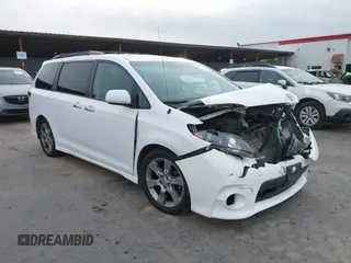 2013 Toyota Sienna SE с VIN 5TDXK3DC0DS347409, выставлен на аукционе IAAI как лот 40911045 с пробегом 138 863 миль миль и . История ставок и продаж доступна на DreamBid. Изображение 1.