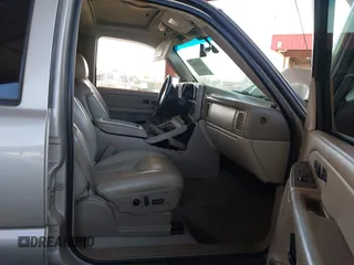 2006 Chevrolet Tahoe Z71 with VIN 1GNEK13T66R165865, listed as a IAAI auction lot 41537414 with 186,752 mi miles. Bid and sale history available at carsss.com. Image 5.