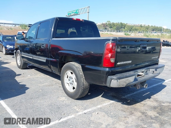 2005 Chevrolet Silverado 1500 LS with VIN 2GCEC13T551220139, listed as a IAAI auction lot 42181638 with 260,855 mi miles and . Bid and sale history available at DreamBid. Image 3.
