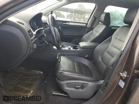 2013 Volkswagen Touareg Lux with VIN WVGEF9BP1DD006810, listed as a Copart auction lot 87906695 with 172,473 mi miles and Clean Title. Bid and sale history available at DreamBid. Image 7.