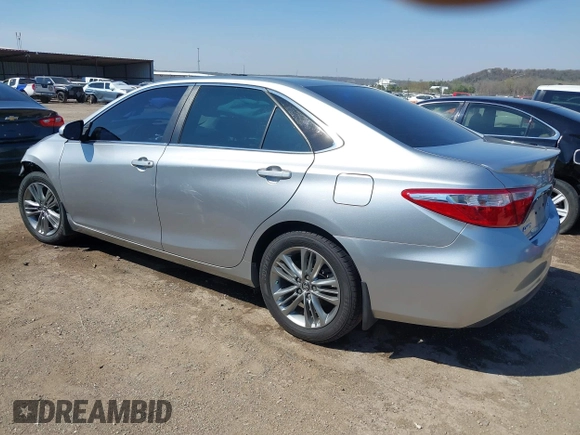 2015 Toyota Camry XLE with VIN 4T1BF1FK4FU005933, listed as a IAAI auction lot 41890133 with 57,114 mi miles. Bid and sale history available at carsss.com. Image 3.