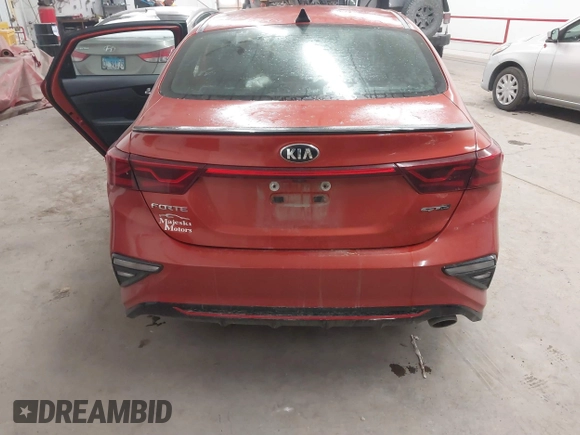 2020 Kia Forte GT-Line with VIN 3KPF34AD3LE261063, listed as a IAAI auction lot 41591603 with 74,898 mi miles. Bid and sale history available at carsss.com. Image 16.