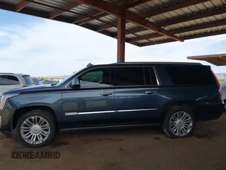 2019 Cadillac Escalade ESV Platinum z VIN 1GYS4KKJ5KR194810, wystawiony jako IAAI lot #42360267 z przebiegiem 106 662 mil mil oraz . Historia ofert i sprzedaży dostępna na DreamBid. Obrazek 14.