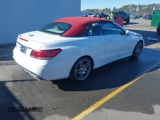 2016 Mercedes-Benz E 400 with VIN WDDKK6FF8GF324652, listed as a IAAI auction lot 41326518 with 166,521 mi miles and . Bid and sale history available at carsss.com. Image 4.