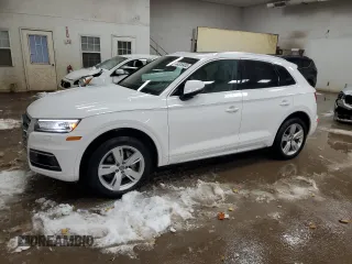 2019 Audi Q5 Premium z VIN WA1ANAFY1K2023149, wystawiony jako Copart lot #44826405 z przebiegiem 70 060 mil mil oraz Czysty tytuł • Clean title. Historia ofert i sprzedaży dostępna na DreamBid. Obrazek 1.