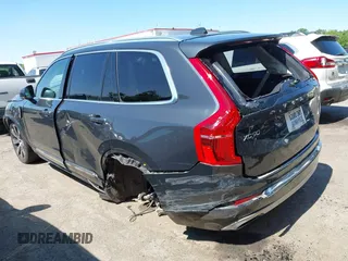 2021 Volvo XC90 Inscription Expression с VIN YV4BR00L4M1698473, выставлен на аукционе IAAI как лот 42387855 с пробегом 39 071 миль миль и . История ставок и продаж доступна на DreamBid. Изображение 3.