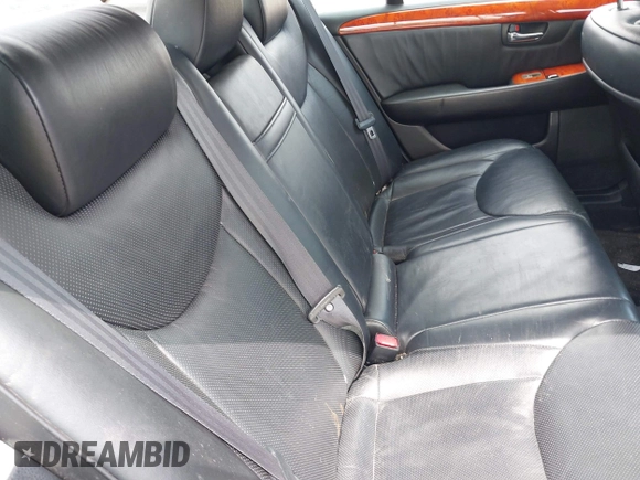 2004 Lexus LS 430 with VIN JTHBN36F740124200, listed as a IAAI auction lot 42146256 with 256,986 mi miles. Bid and sale history available at carsss.com. Image 8.