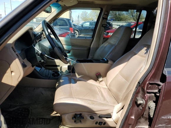 1999 Ford Explorer XLT with VIN 1FMZU34E3XUB50850, listed as a Copart auction lot 52257815 with 162,360 mi miles and Salvage title. Bid and sale history available at DreamBid. Image 7.