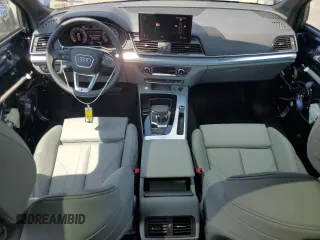 2024 Audi Q5 S line Premium Plus z VIN WA1EAAFY2R2120125, wystawiony jako Copart lot #61986835 z przebiegiem 4 718 mil mil oraz Szkoda całkowita • Salvage title. Historia ofert i sprzedaży dostępna na DreamBid. Obrazek 8.
