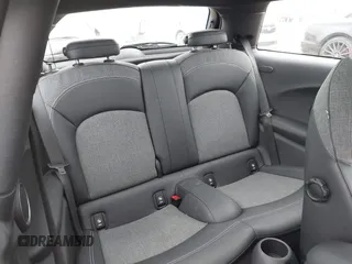2014 MINI Hardtop S with VIN WMWXM7C56ET926604, listed as a IAAI auction lot 41642560 with 81,219 mi miles and . Bid and sale history available at DreamBid. Image 8.