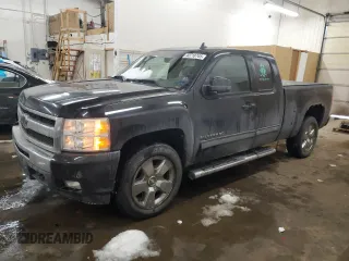 2011 Chevrolet Silverado 1500 with VIN 1GCRKSE28BZ306093, listed as a Copart auction lot 44718745 with 208,915 mi miles and Clean Title. Bid and sale history available at DreamBid. Image 1.