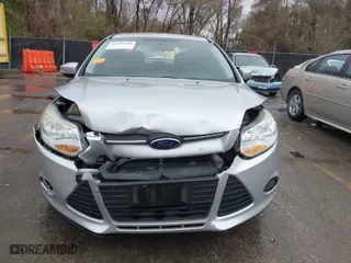 2014 Ford Focus SE with VIN 1FADP3F20EL406508, listed as a IAAI auction lot 40809098 with 89,731 mi miles. Bid and sale history available at carsss.com. Image 12.