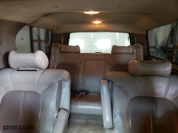 2002 GMC Yukon XL Denali with VIN 1GKFK66U92J172644, listed as a Copart auction lot 49002884 with 274,736 mi miles and Salvage Title. Bid and sale history available at carsss.com. Image 10.
